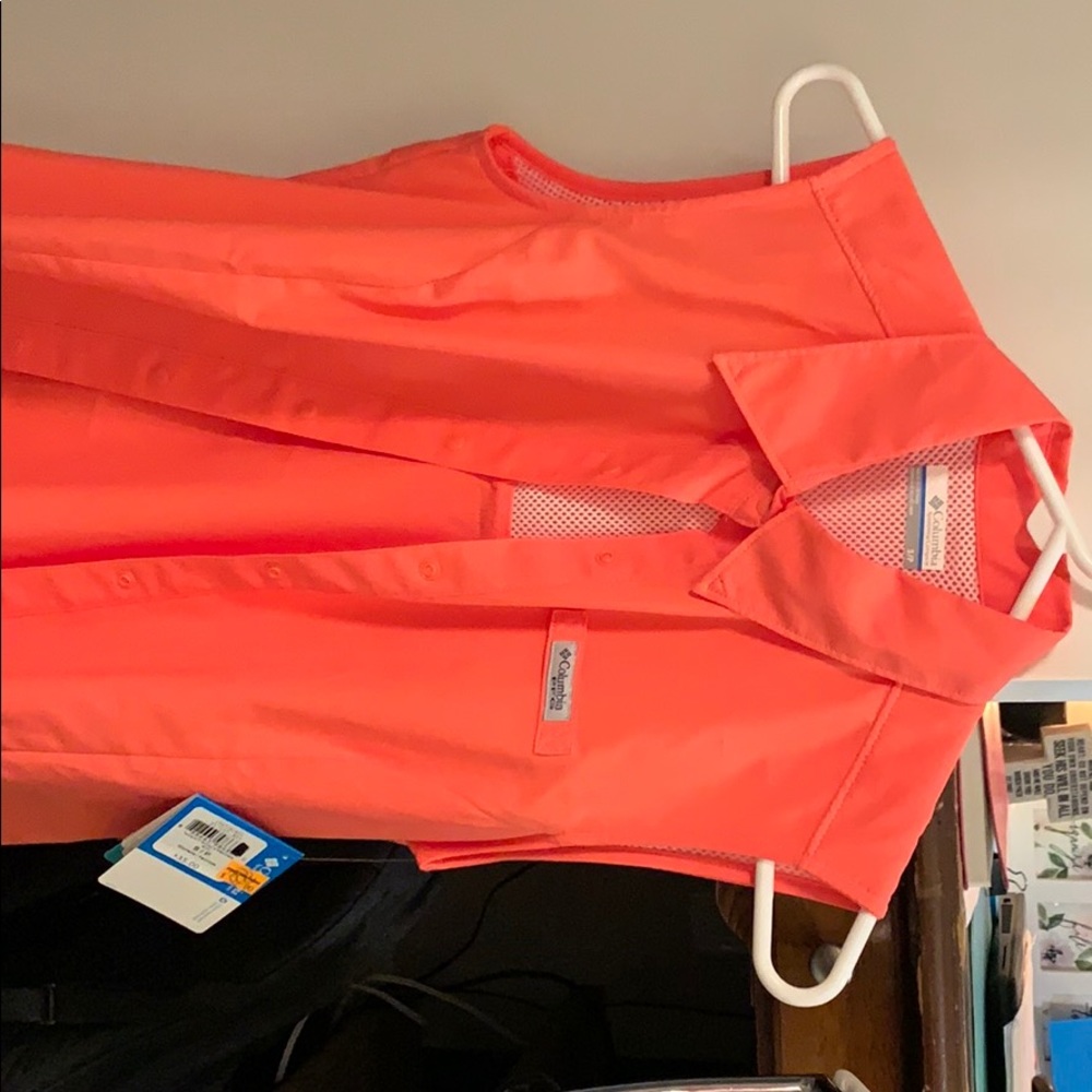 Female pink Columbia fishing tank top brand new